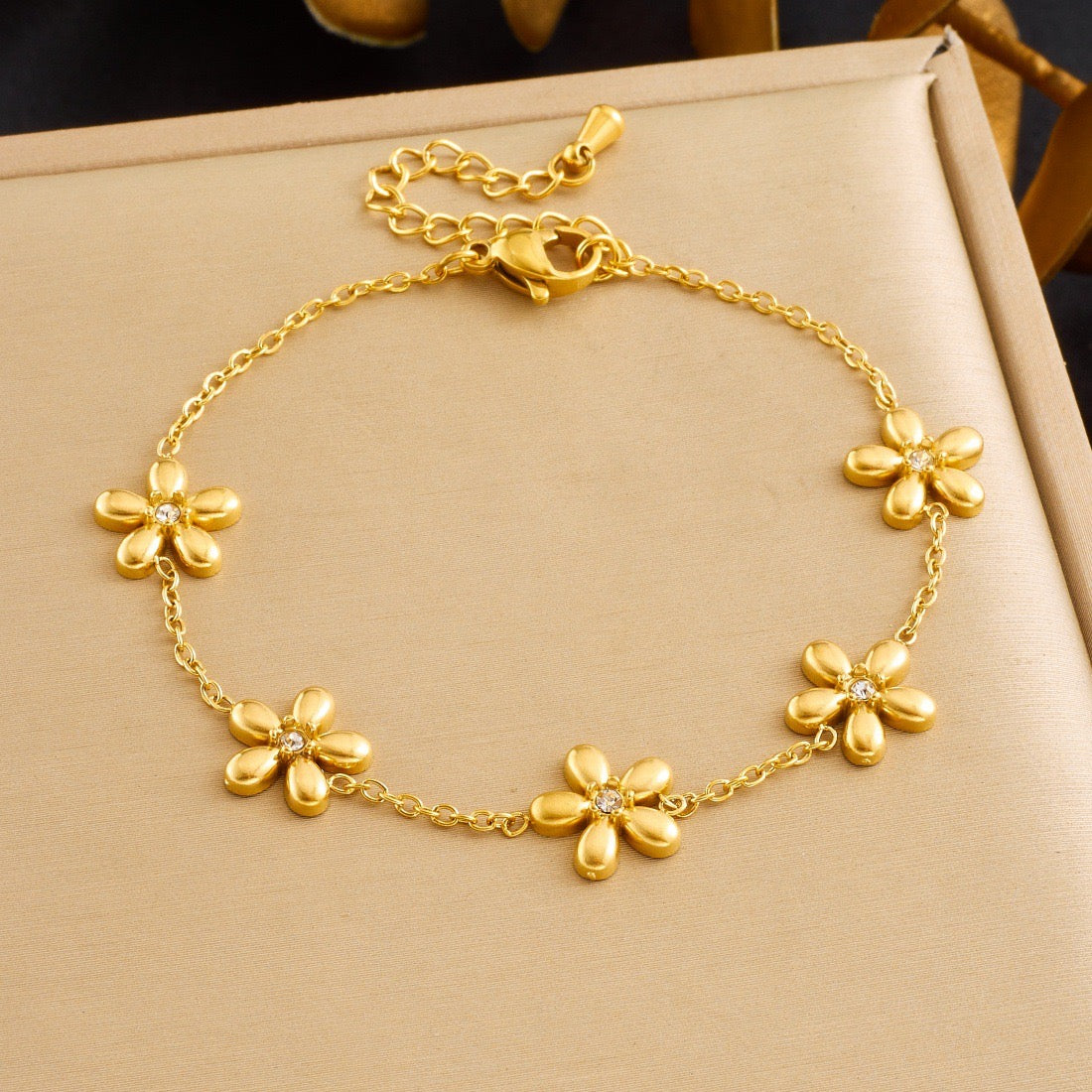Daisys Bracelet