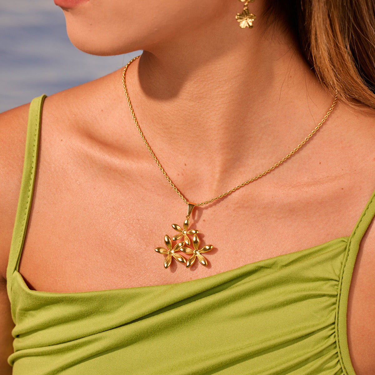 Gardenias Necklace