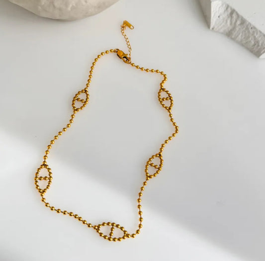 Loesa Necklace