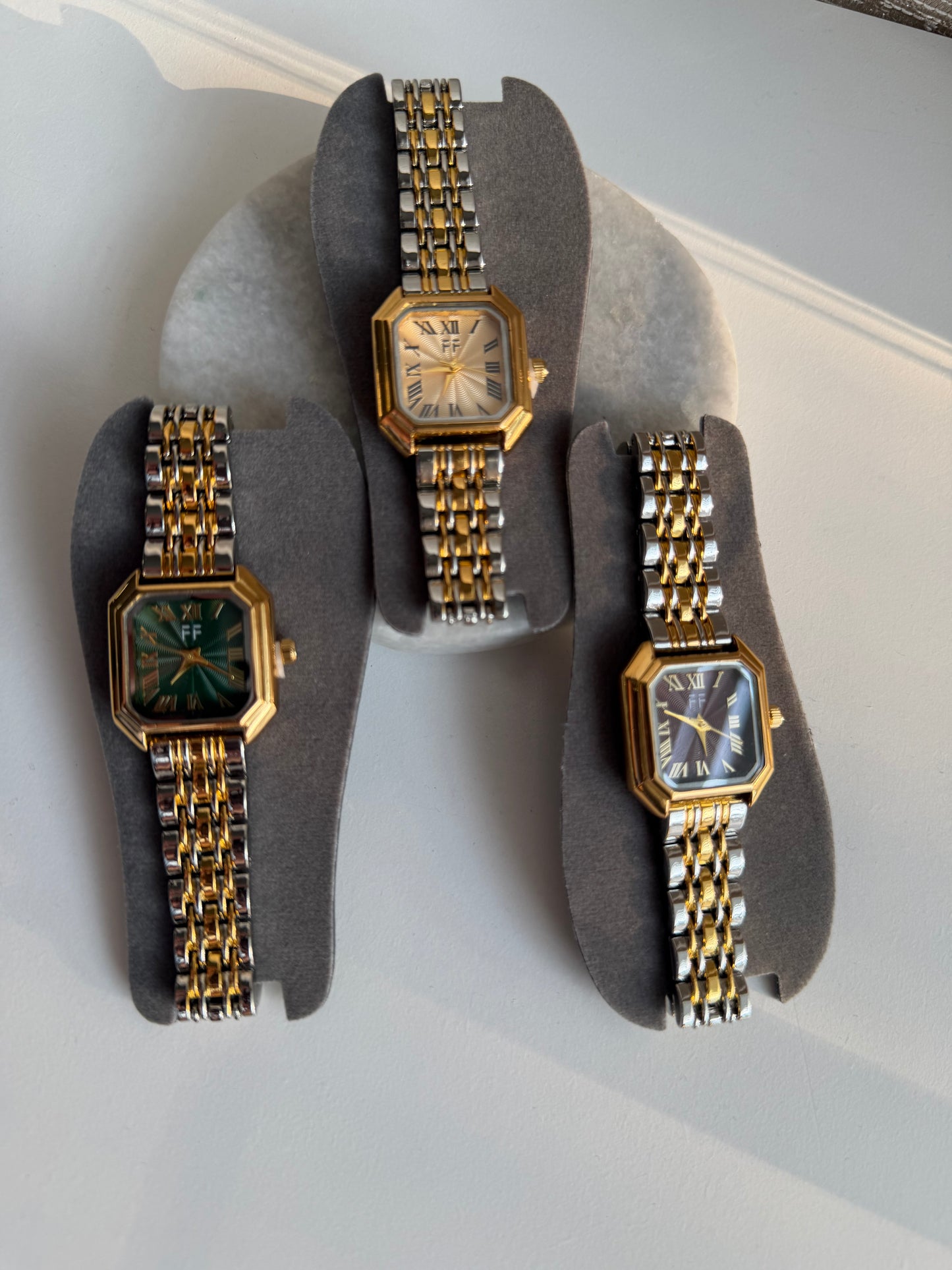 Elan Watch