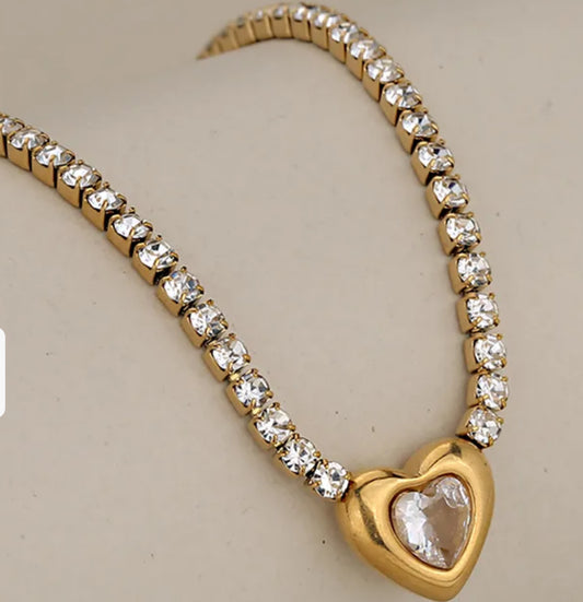 Dearly Necklace