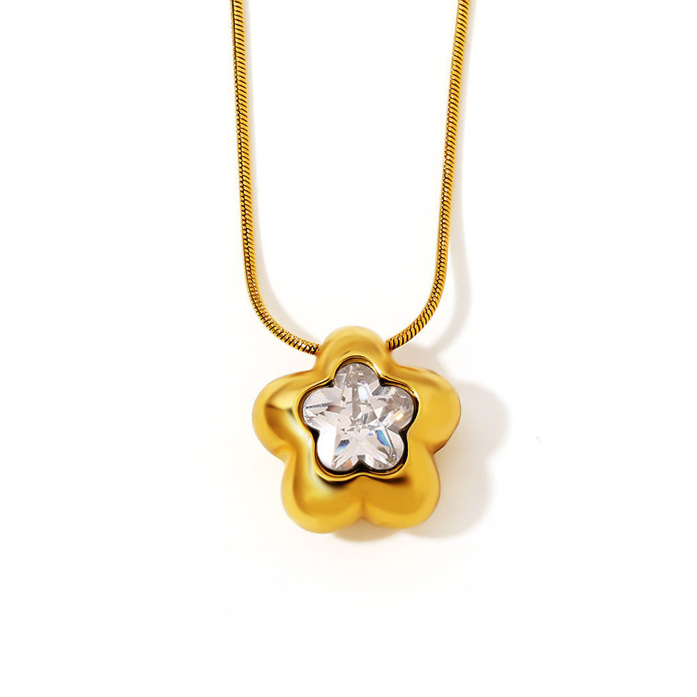 Camelia necklace