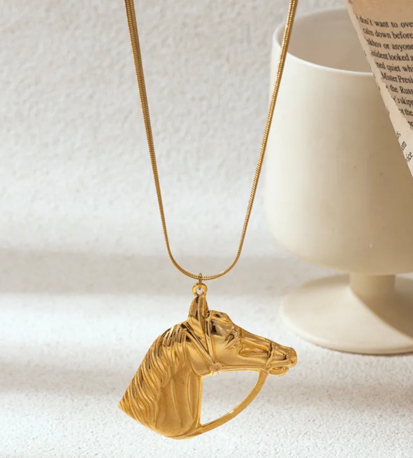 Bronco necklace
